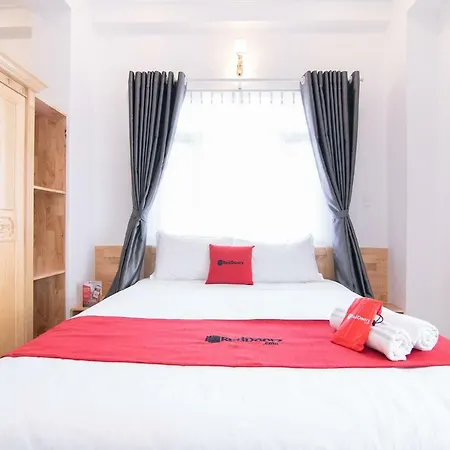 Reddoorz Plus Near Gia Dinh Park
